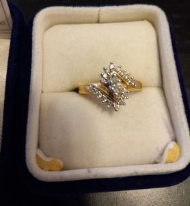 Keepsake 14 K gold diamond ring size 6 in original box.